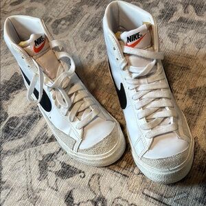 Nike Blazers Mid 77